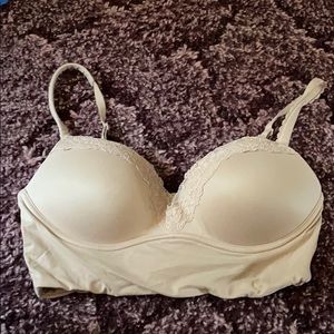 Victoria’s Secret Padded No-Wire Bra 32C